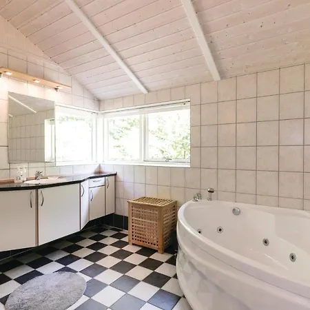 3 Bedroom Lovely In *
