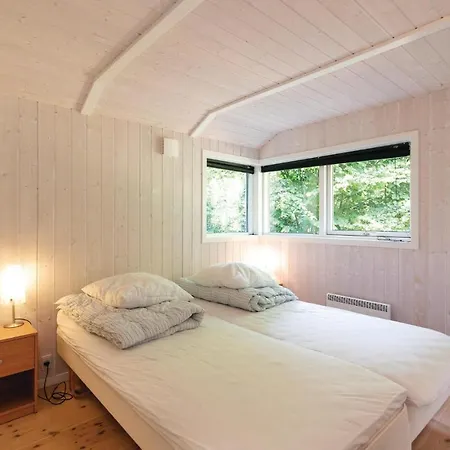 Vakantiehuis 3 Bedroom Lovely In