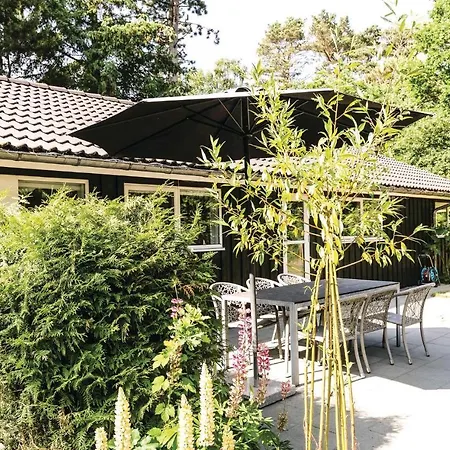3 Bedroom Lovely In Vakantiehuis Hasle