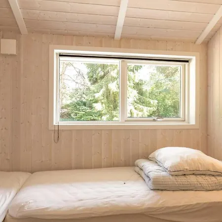 Vakantiehuis 3 Bedroom Lovely In *